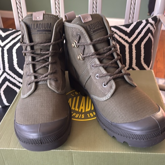 NIB men Sz 8 Palladium  from business to casual lace up olive night canvas boots - Picture 7 of 11